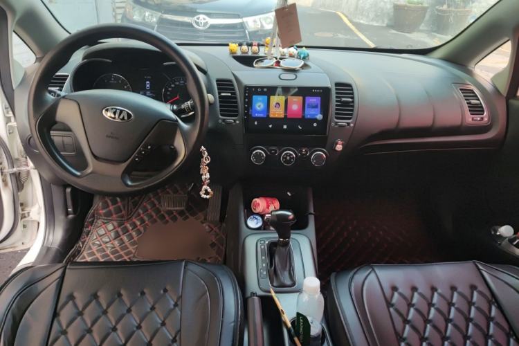 Used Kia K3S 2014 1.6L Automatic GL Center Console