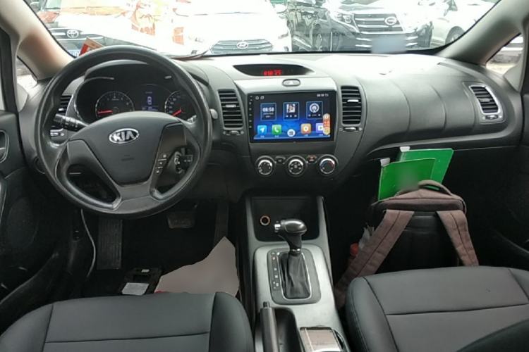 Used Kia K3S 2014 1.6L Automatic GL Center Console