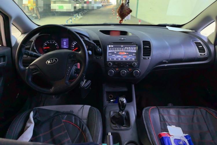 Used Kia K3S 2014 1.6L Manual GLS Center Console