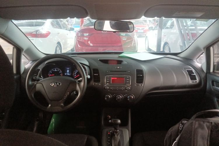 Used Kia K3S 2014 1.6L Automatic GL Center Console