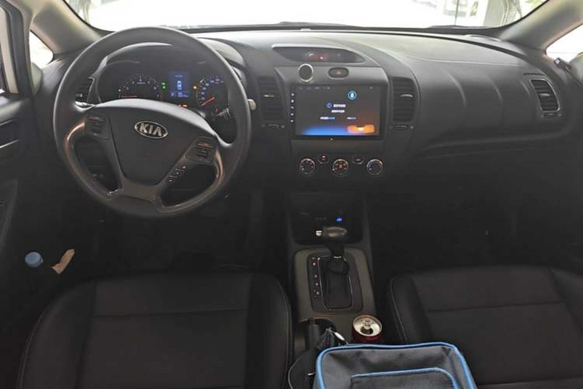 Used Kia K3S 2014 1.6L Automatic GL Center Console