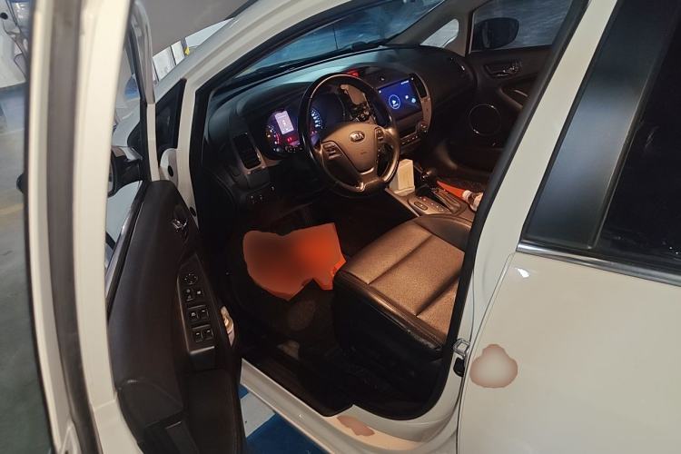 Used Kia K3S 2014 1.6L Automatic DLX Driver Seat
