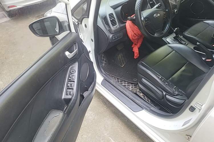Used Kia K3S 2014 1.6L Automatic GLS Driver Seat