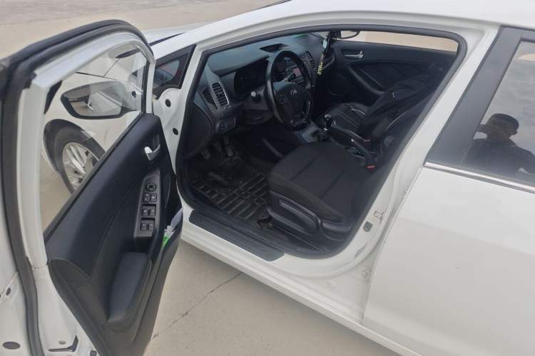 Used Kia K3S 2014 1.6L Manual GLS Driver Seat