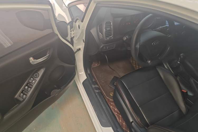 Used Kia K3S 2014 1.6L Manual GL Driver Seat