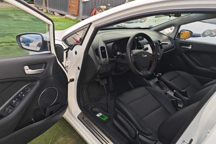 Used Kia K3S 2014 1.6L Automatic GLS Driver Seat