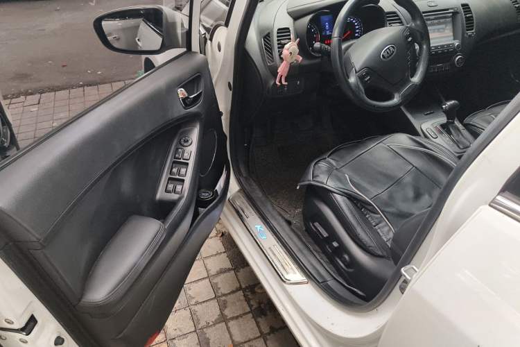 Used Kia K3S 2014 1.6L Automatic DLX Driver Seat