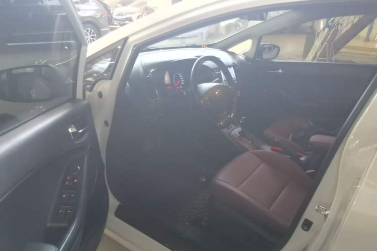 Used Kia K3S 2014 1.6L Automatic DLX Driver Seat