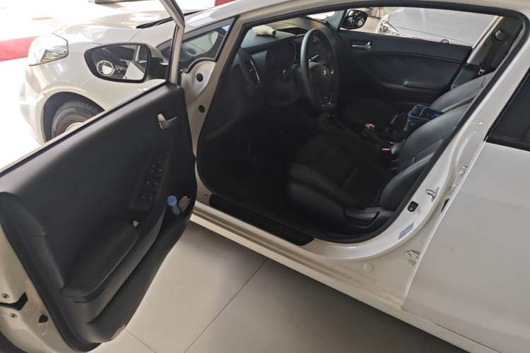 Used Kia K3S 2014 1.6L Automatic GL Driver Seat