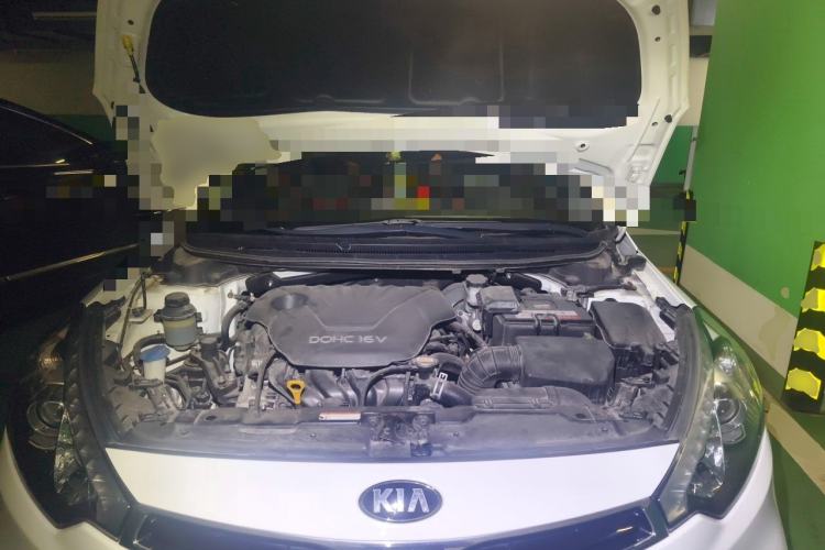 Used Kia K3S 2014 1.6L Automatic GLS Engine Bay