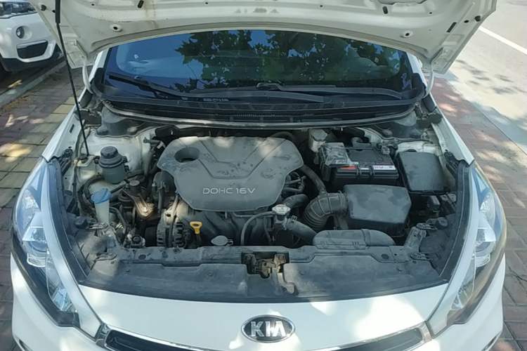Used Kia K3S 2014 1.6L Manual GL Engine Bay