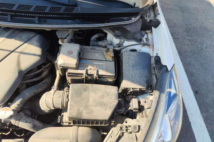 Used Kia K3S 2014 1.6L Automatic Premium Engine Bay Left