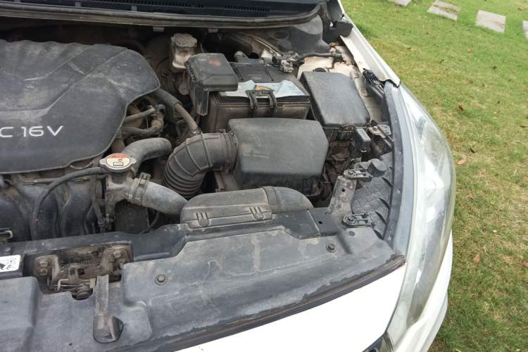 Used Kia K3S 2014 1.6L Automatic GLS Engine Bay Left