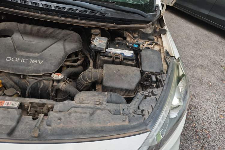 Used Kia K3S 2014 1.6L Automatic GLS Engine Bay Left