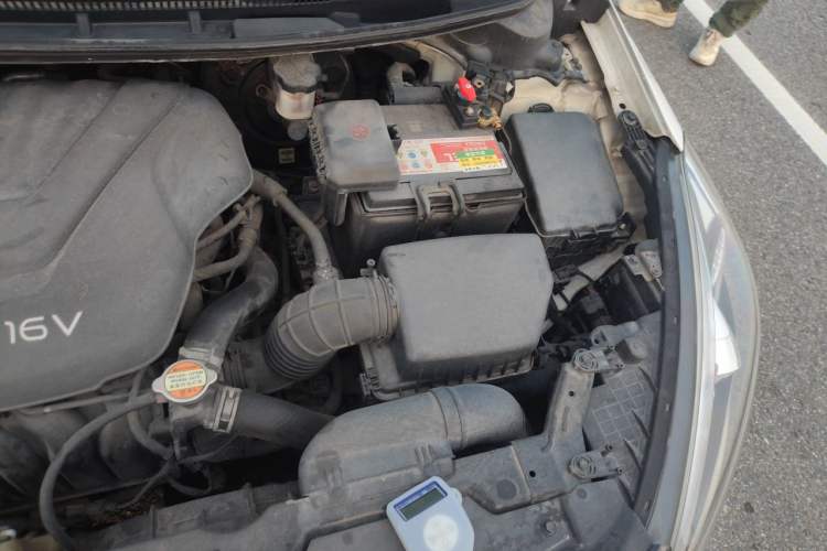 Used Kia K3S 2014 1.6L Automatic GLS Engine Bay Left