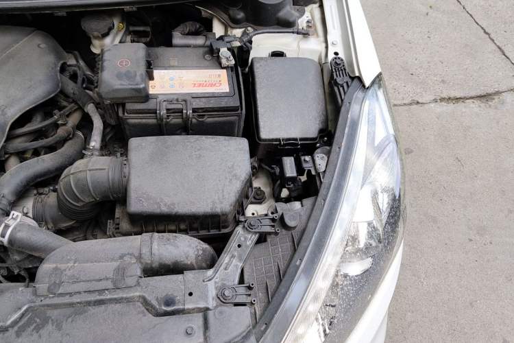 Used Kia K3S 2014 1.6L Automatic DLX Engine Bay Left
