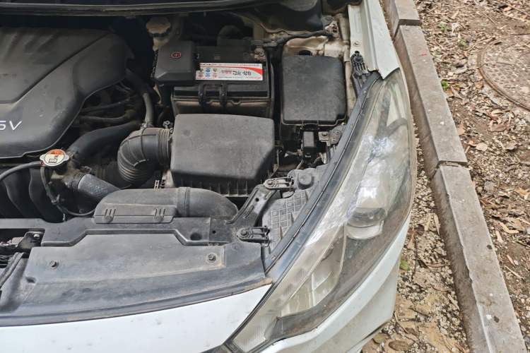 Used Kia K3S 2014 1.6L Manual GLS Engine Bay Left