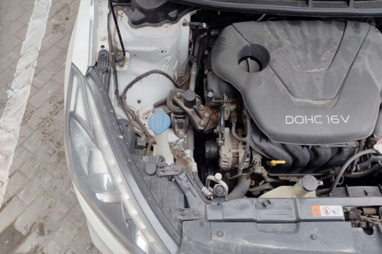 Used Kia K3S 2014 1.6L Automatic DLX Engine Bay Right