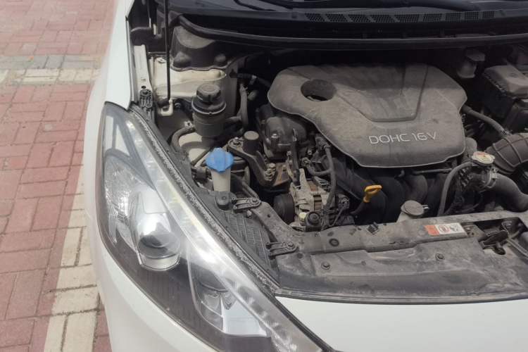 Used Kia K3S 2014 1.6L Automatic GLS Engine Bay Right