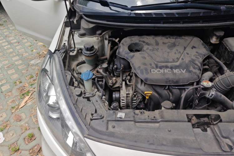 Used Kia K3S 2014 1.6L Automatic GLS Engine Bay Right