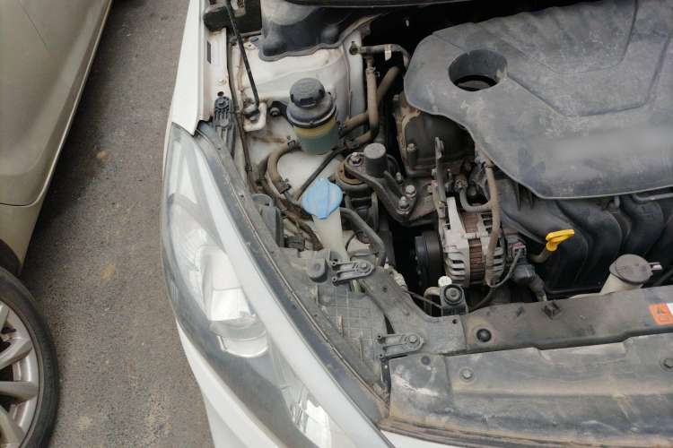 Used Kia K3S 2014 1.6L Automatic GL Engine Bay Right