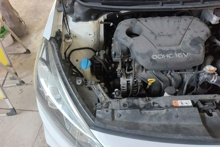 Used Kia K3S 2014 1.6L Automatic DLX Engine Bay Right