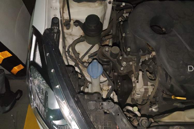 Used Kia K3S 2014 1.6L Automatic GLS Engine Bay Right