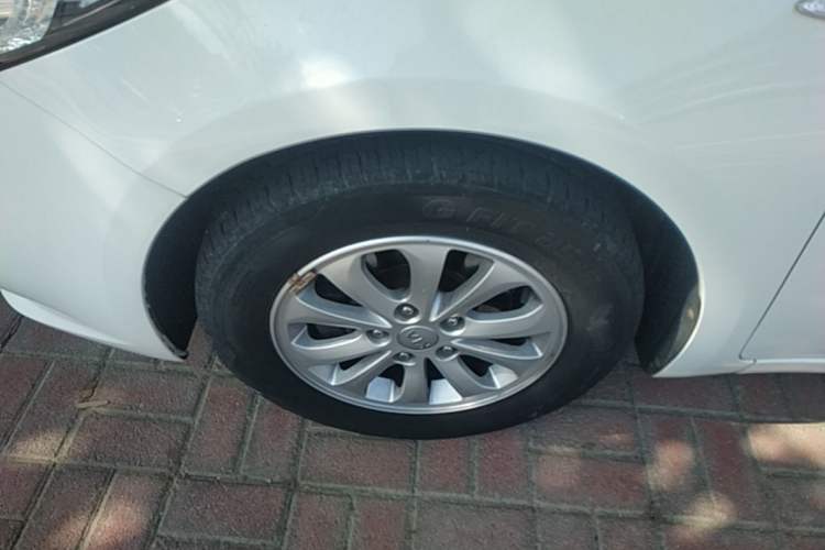 Used Kia K3S 2014 1.6L Manual GL Exterior 4