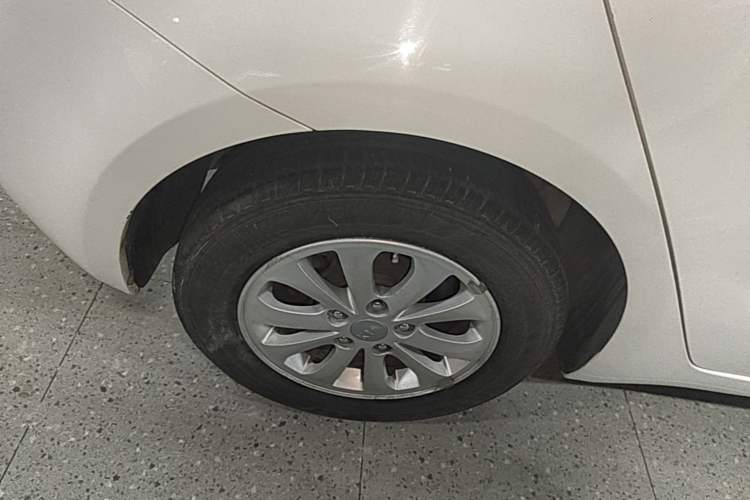Used Kia K3S 2014 1.6L Automatic GL Exterior 5