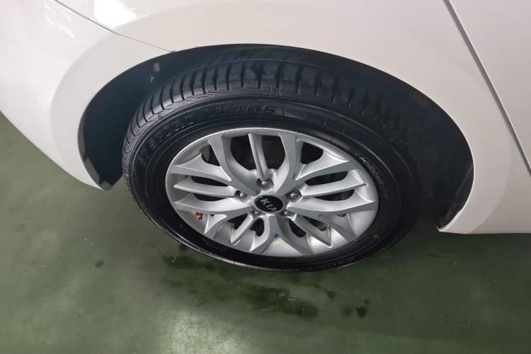 Used Kia K3S 2014 1.6L Automatic DLX Exterior 5
