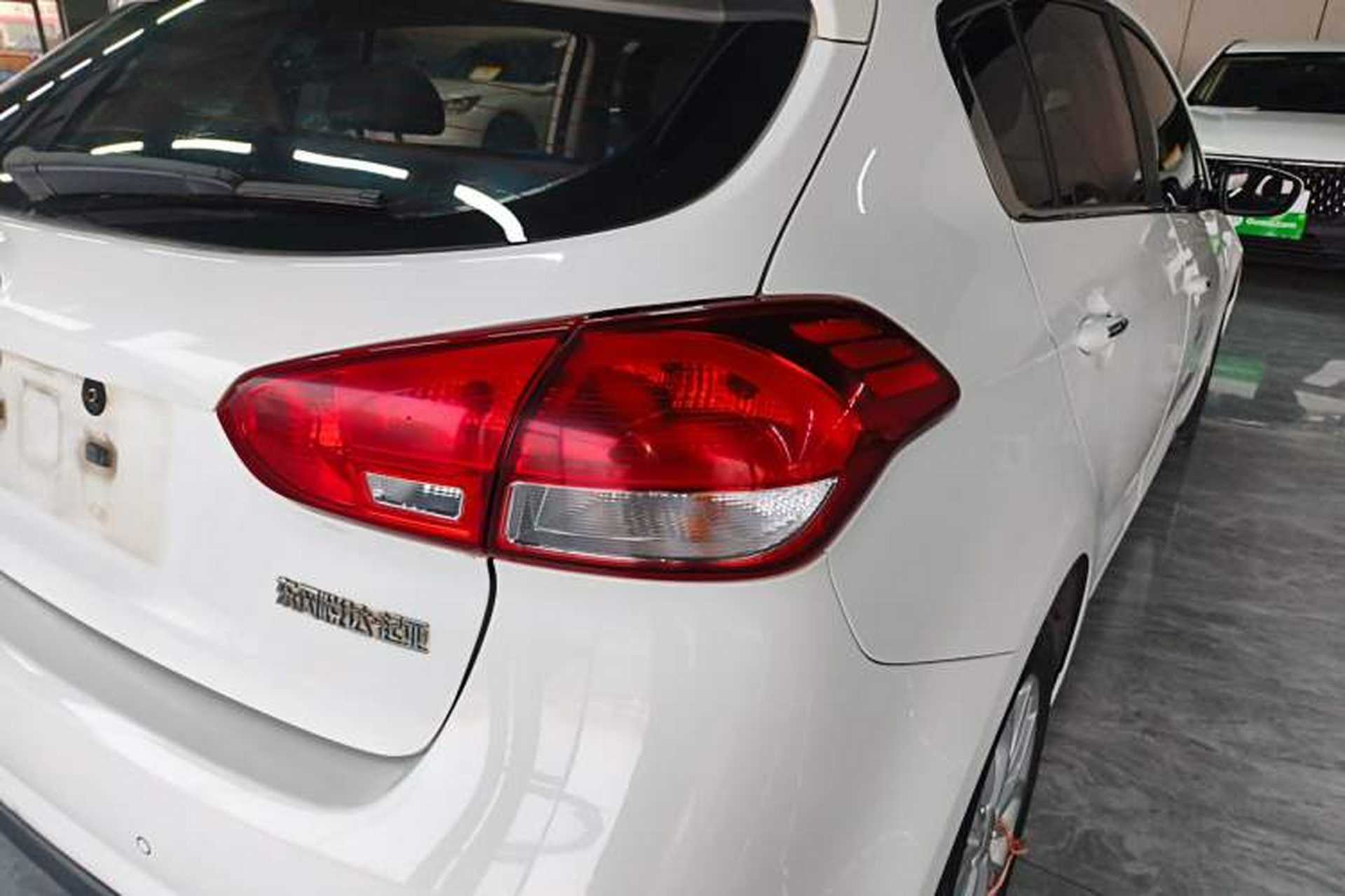 Used Kia K3S 2014 1.6L Manual GLS Exterior 6