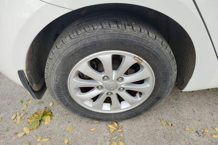 Used Kia K3S 2014 1.6L Automatic GL Exterior 8