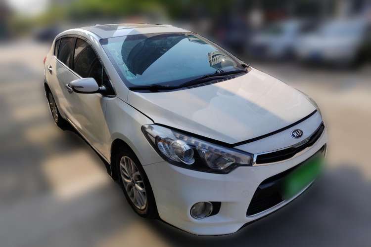 Used Kia K3S 2014 1.6L Automatic GLS Front Right 45 Deg