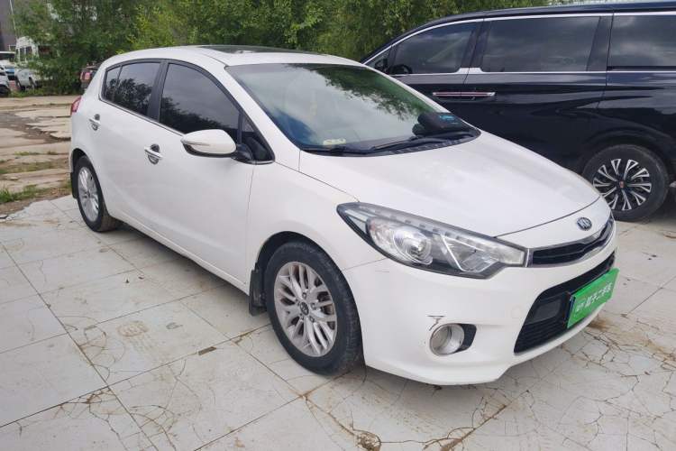 Used Kia K3S 2014 1.6L Automatic GLS Front Right 45 Deg