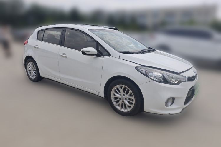 Used Kia K3S 2014 1.6L Manual GLS Front Right 45 Deg
