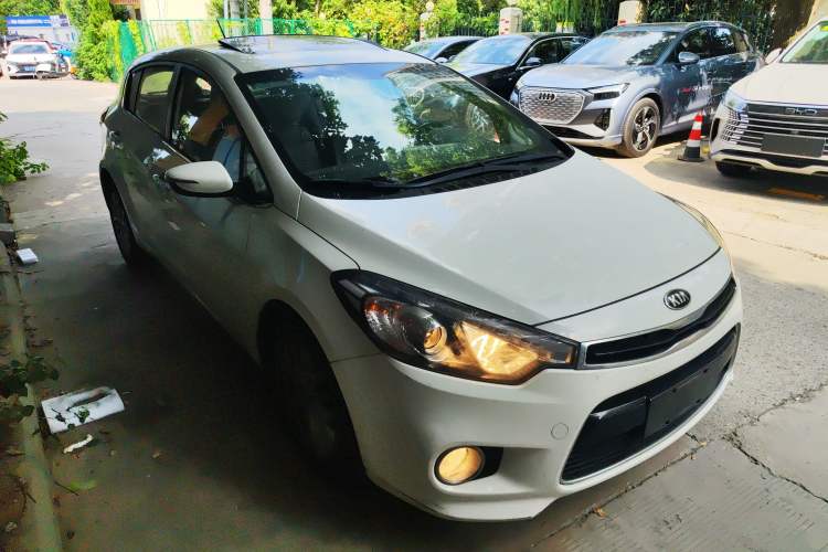 Used Kia K3S 2014 1.6L Automatic DLX Front Right 45 Deg