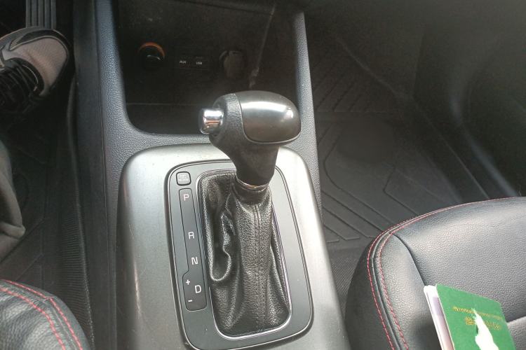 Used Kia K3S 2014 1.6L Automatic GL Gear Lever