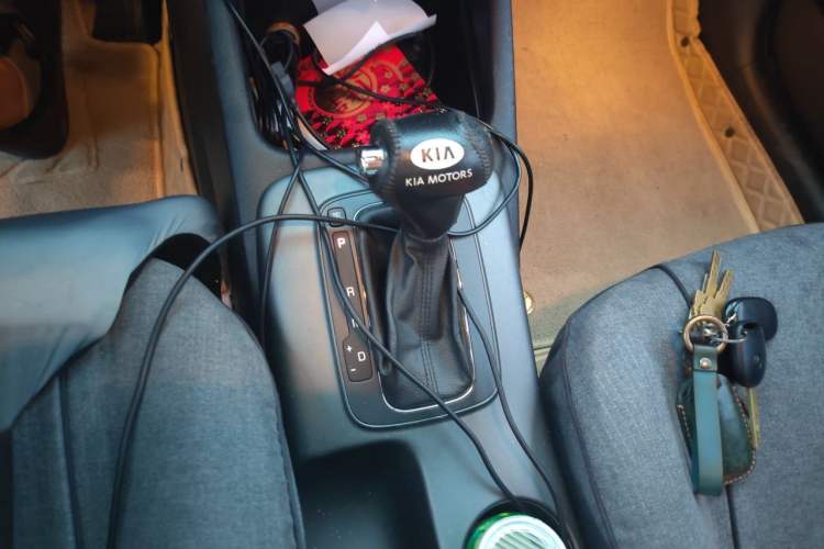 Used Kia K3S 2014 1.6L Automatic GLS Gear Lever