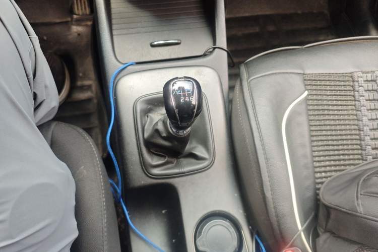 Used Kia K3S 2014 1.6L Manual GLS Gear Lever
