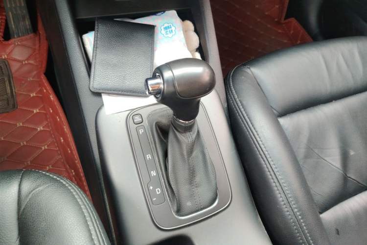 Used Kia K3S 2014 1.6L Automatic GLS Gear Lever