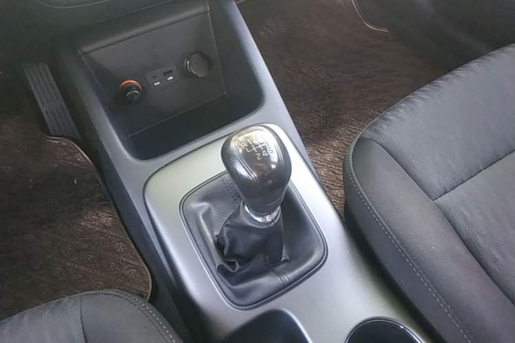 Used Kia K3S 2014 1.6L Manual GL Gear Lever
