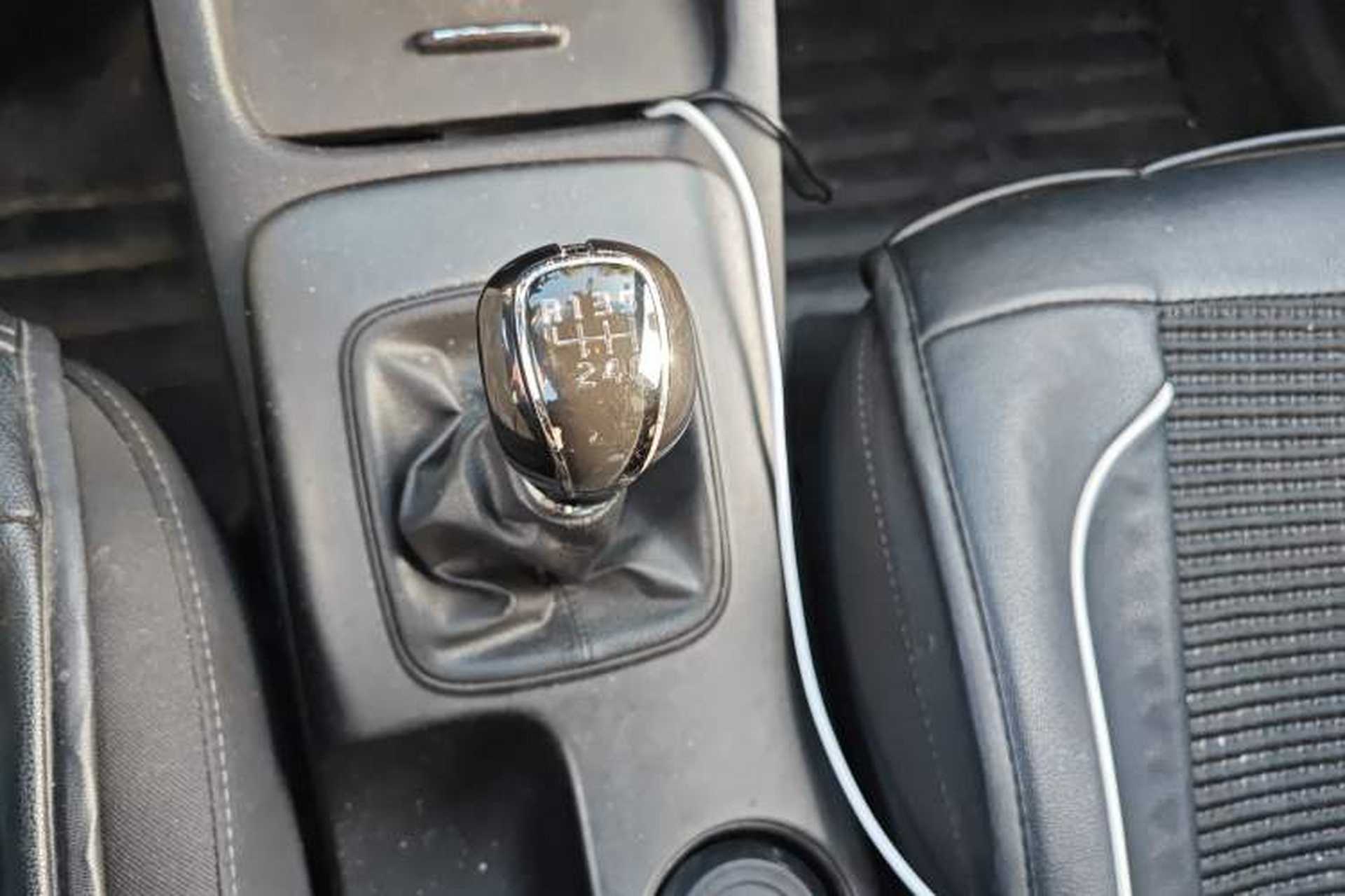 Used Kia K3S 2014 1.6L Manual GLS Gear Lever