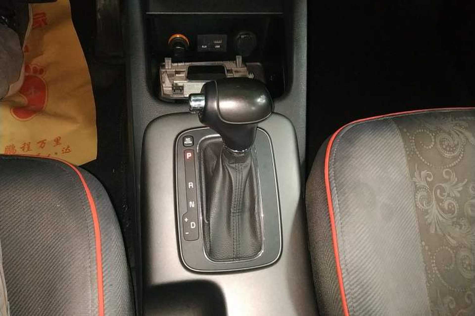 Used Kia K3S 2014 1.6L Automatic GLS Gear Lever
