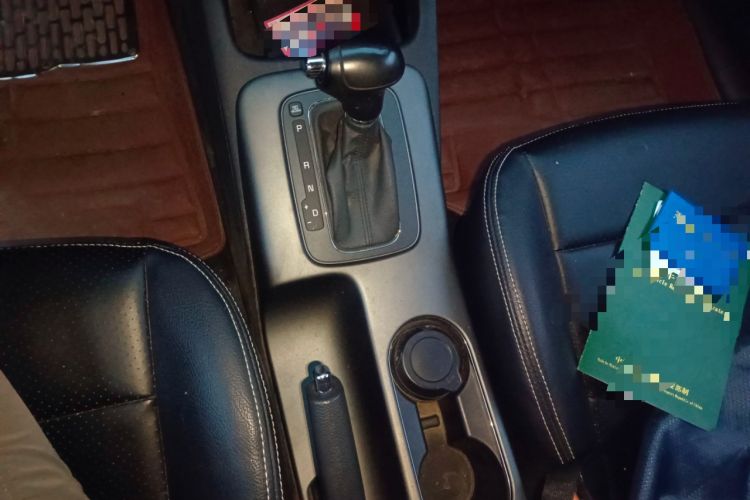 Used Kia K3S 2014 1.6L Automatic GLS Gear Lever