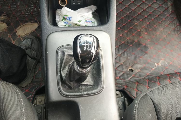 Used Kia K3S 2014 1.6L Manual GLS Gear Lever