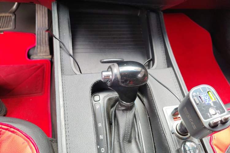 Used Kia K3S 2014 1.6L Automatic GLS Gear Lever
