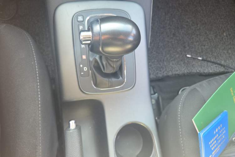 Used Kia K3S 2014 1.6L Automatic GLS Gear Lever
