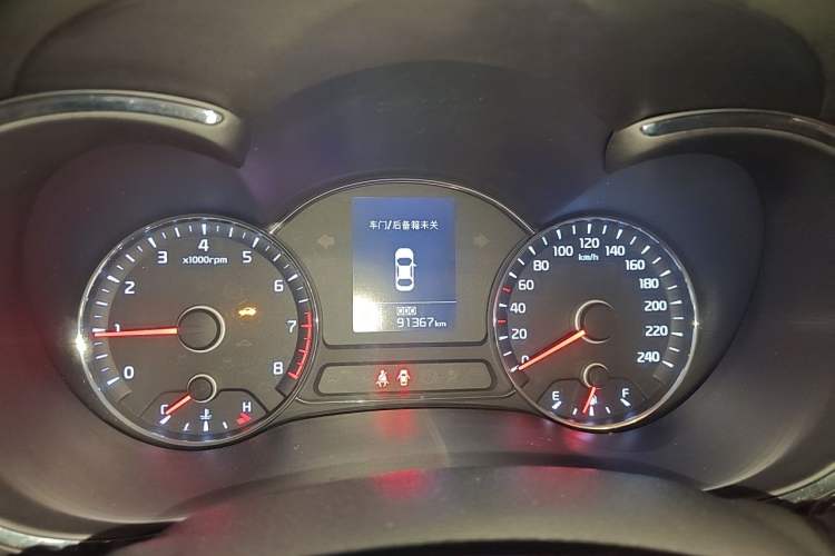 Used Kia K3S 2014 1.6L Automatic DLX Instrument Cluster