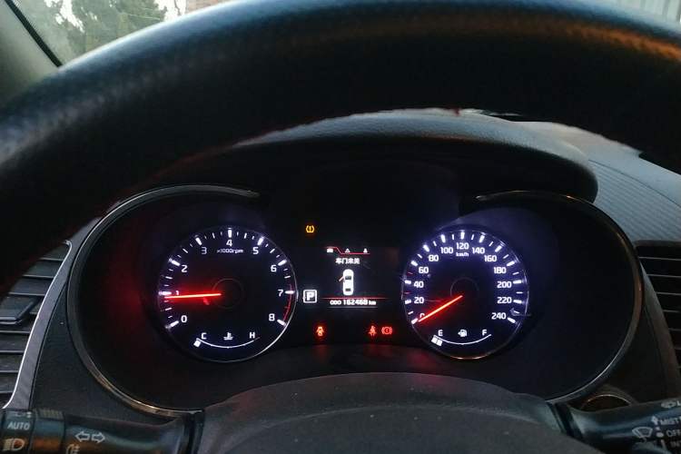 Used Kia K3S 2014 1.6L Automatic DLX Instrument Cluster