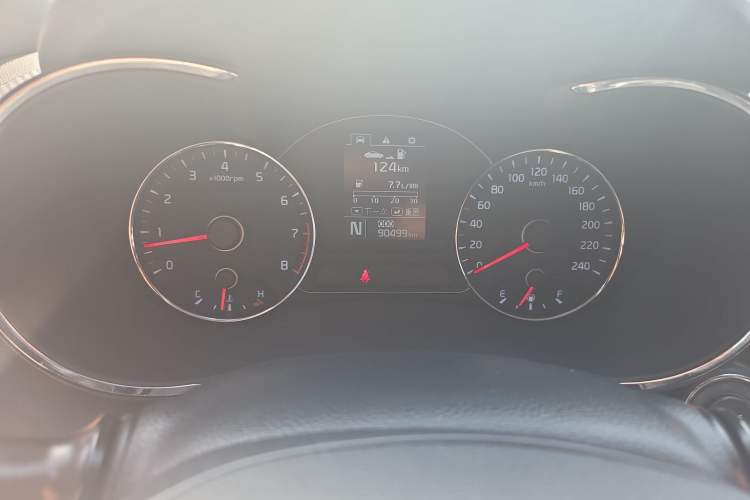 Used Kia K3S 2014 1.6L Automatic GLS Instrument Cluster